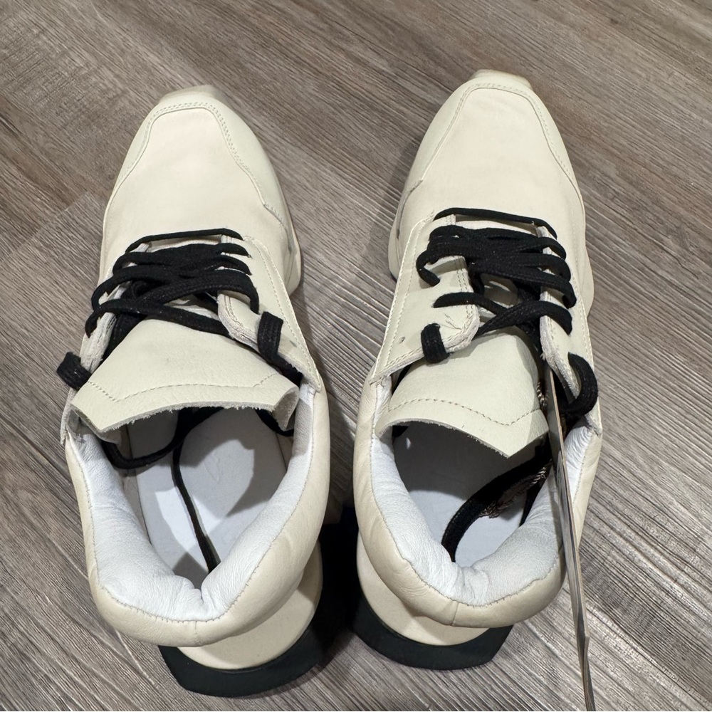 Rick Owens X Adidas Level Runner Low Sneaker in Milk - Picture 6 of 16